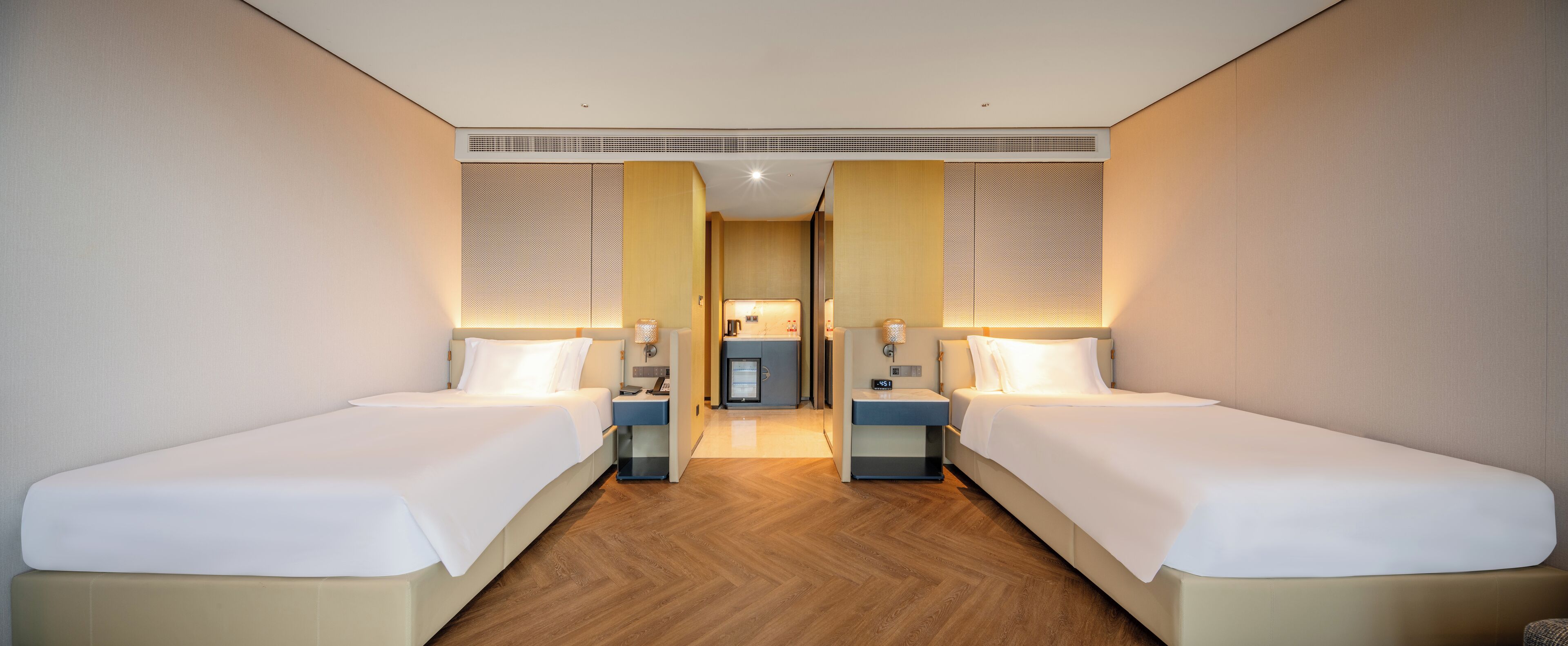 标准房, 2 张双人床, 湖景 | 免费 WiFi