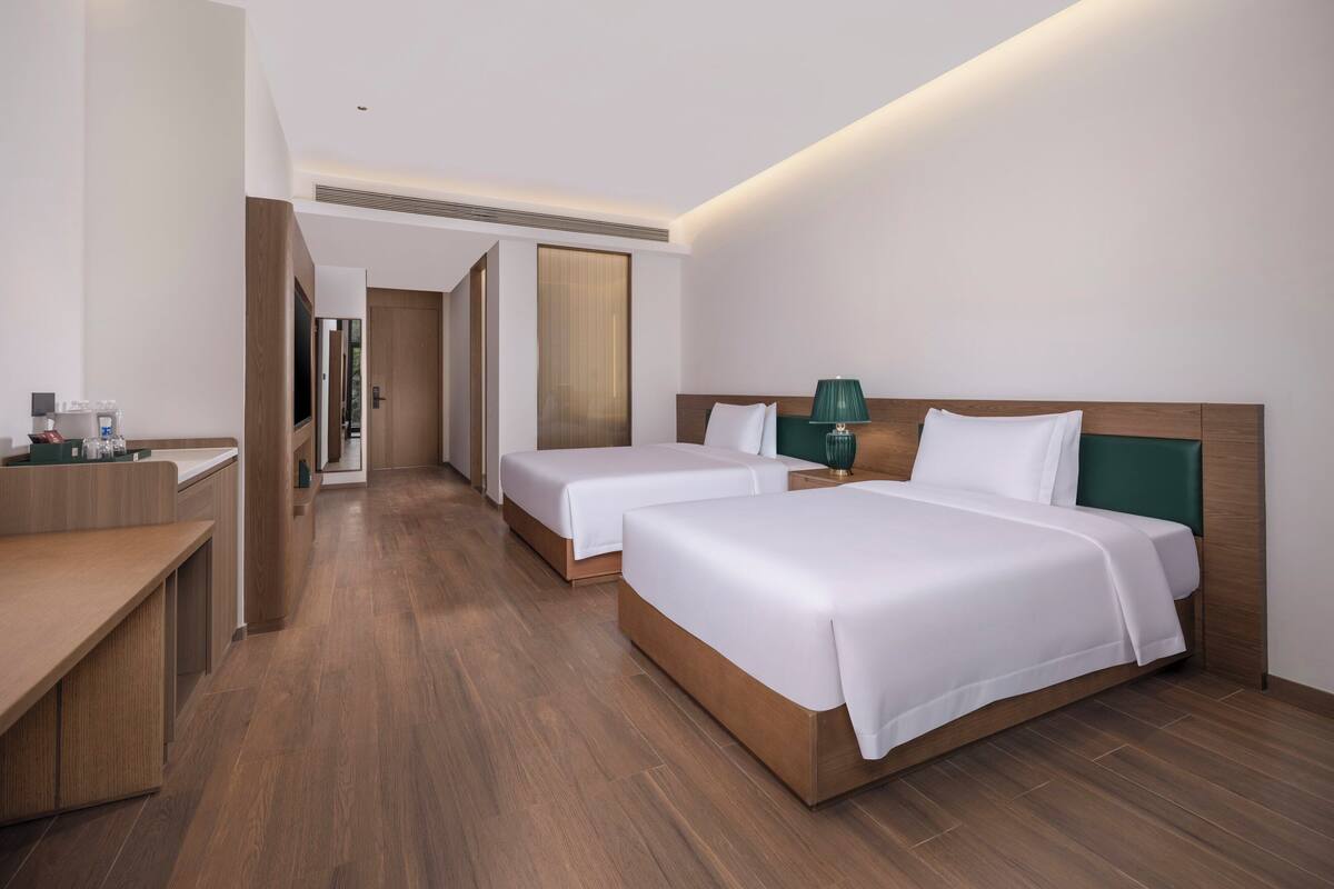Free cots/infant beds, free WiFi, bed sheets