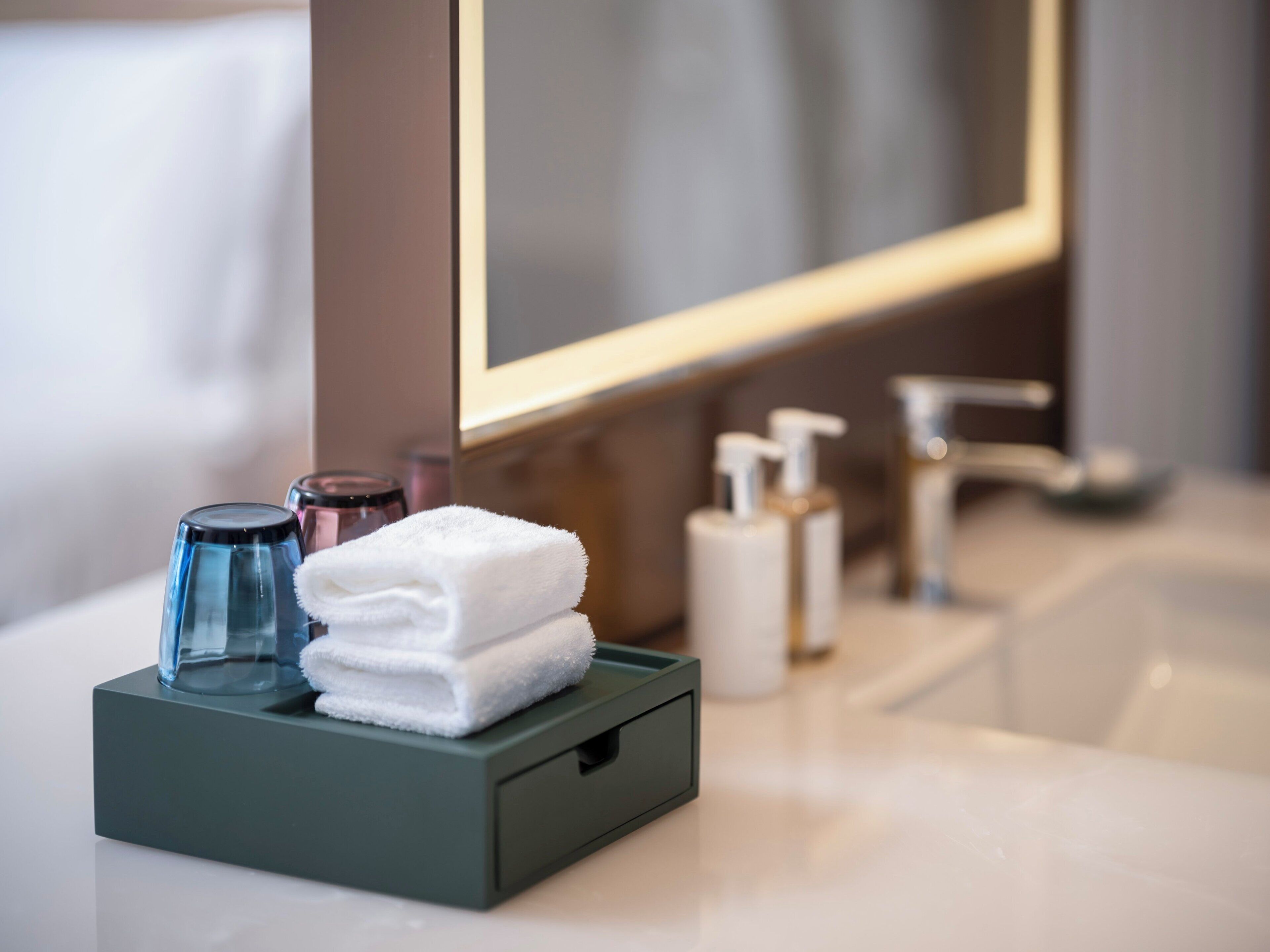 标准房, 1 张特大床, 花园景观 (Furnished Balcony) | 免费婴儿床、免费 WiFi、床单