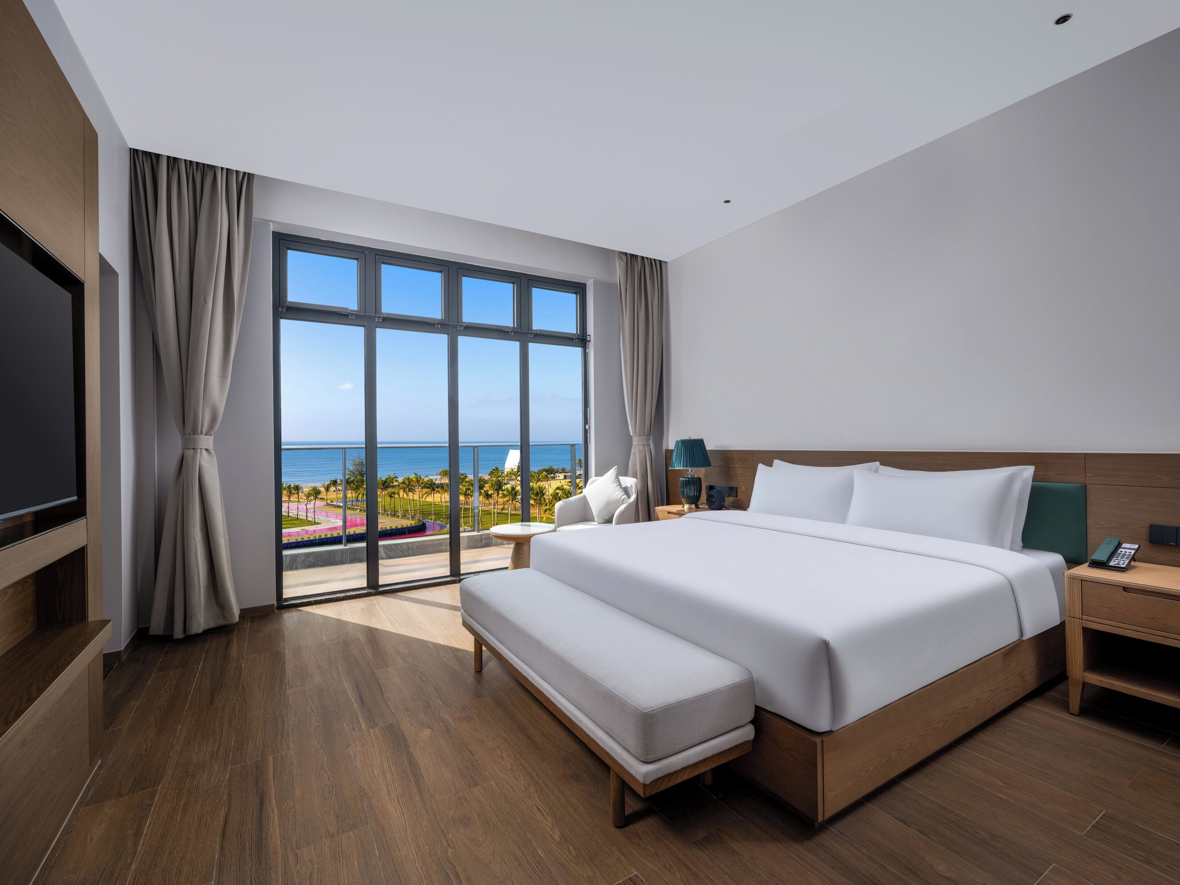 Suite, 1 Bedroom (Outdoor Bathtub, Seafront) | Free cribs/infant beds, free WiFi, bed sheets