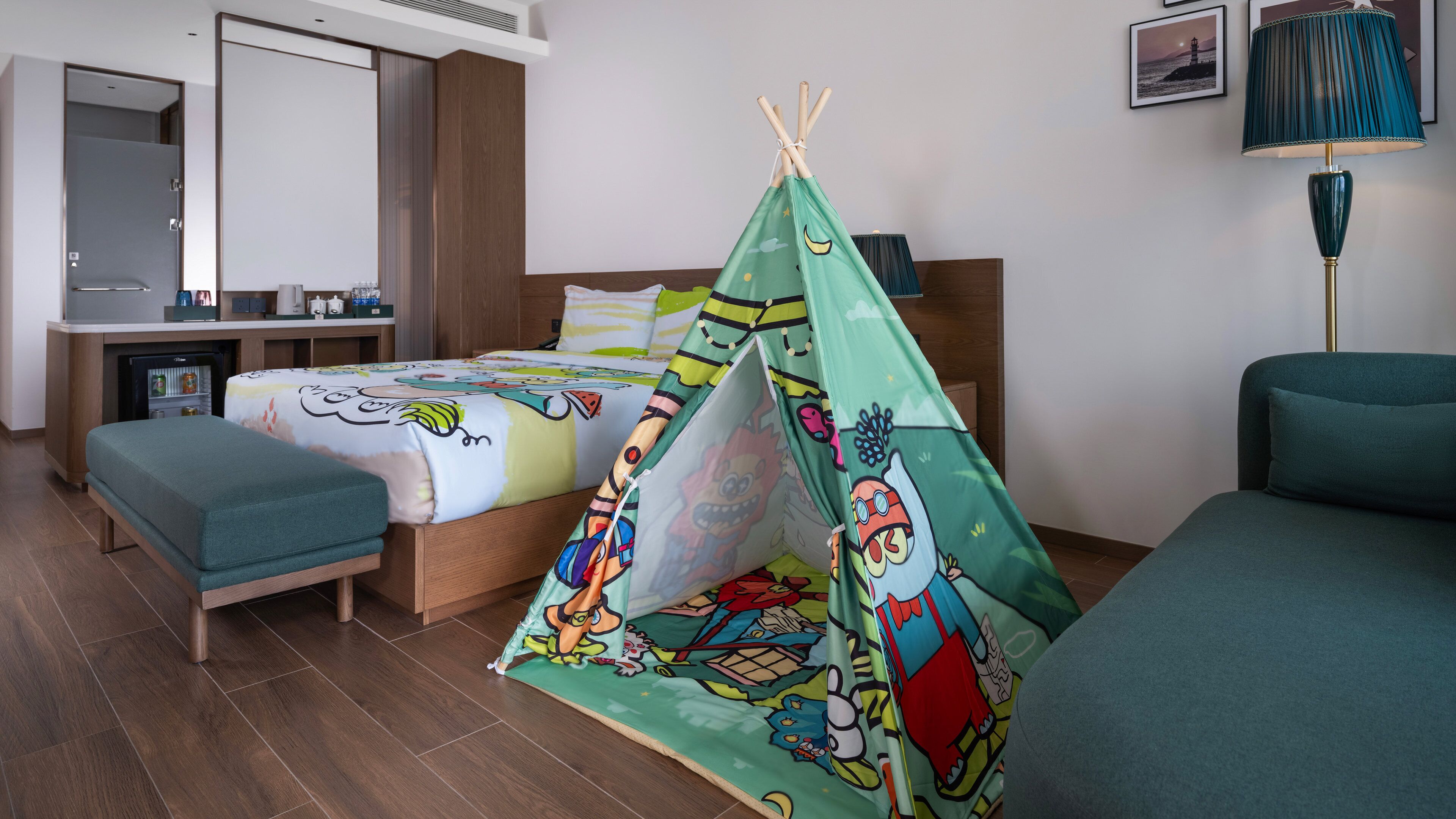 Standard Room, 1 King Bed, Sea View (Little Monster Theme) | Free cribs/infant beds, free WiFi, bed sheets