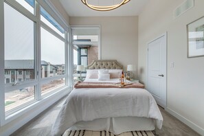 4 Schlafzimmer, Bügeleisen/Bügelbrett, WLAN, Bettwäsche