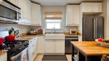 House | 4 bedrooms, Internet