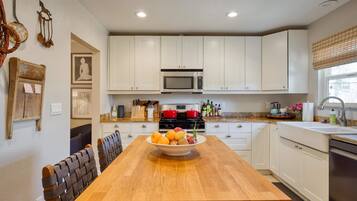 House | 4 bedrooms, Internet