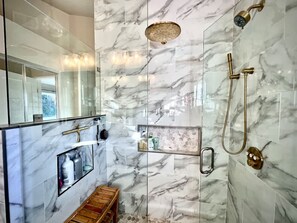 Ferienhaus | 4 Schlafzimmer, Schreibtisch, Internetzugang