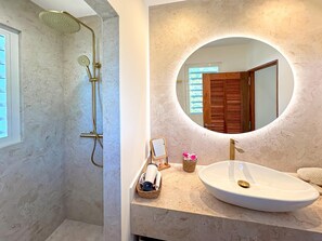 Hair dryer, towels - Amazing Villa Private pool garden Orient Bay Beach (SAINT MARTIN)