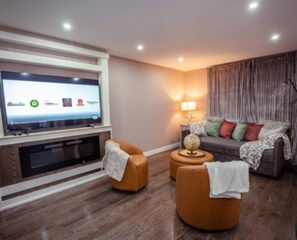 TV, fireplace