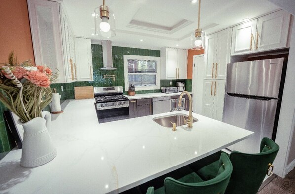 Microwave, oven, stovetop, dishwasher
