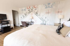 1 bedroom, travel cot, free WiFi, bed sheets