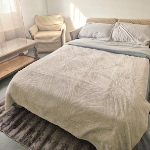 1 bedroom, WiFi, bed sheets