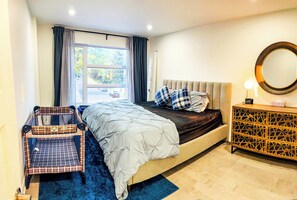 3 chambres, fer et planche à repasser, Wi-Fi, draps fournis