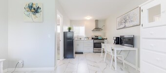 Beautiful Brand New Studio Arcadia-B