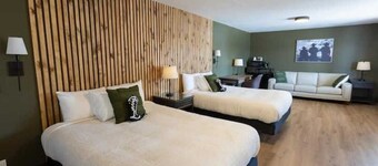 Family Room Sleeps 5_Western Themed_Bryce Canyon