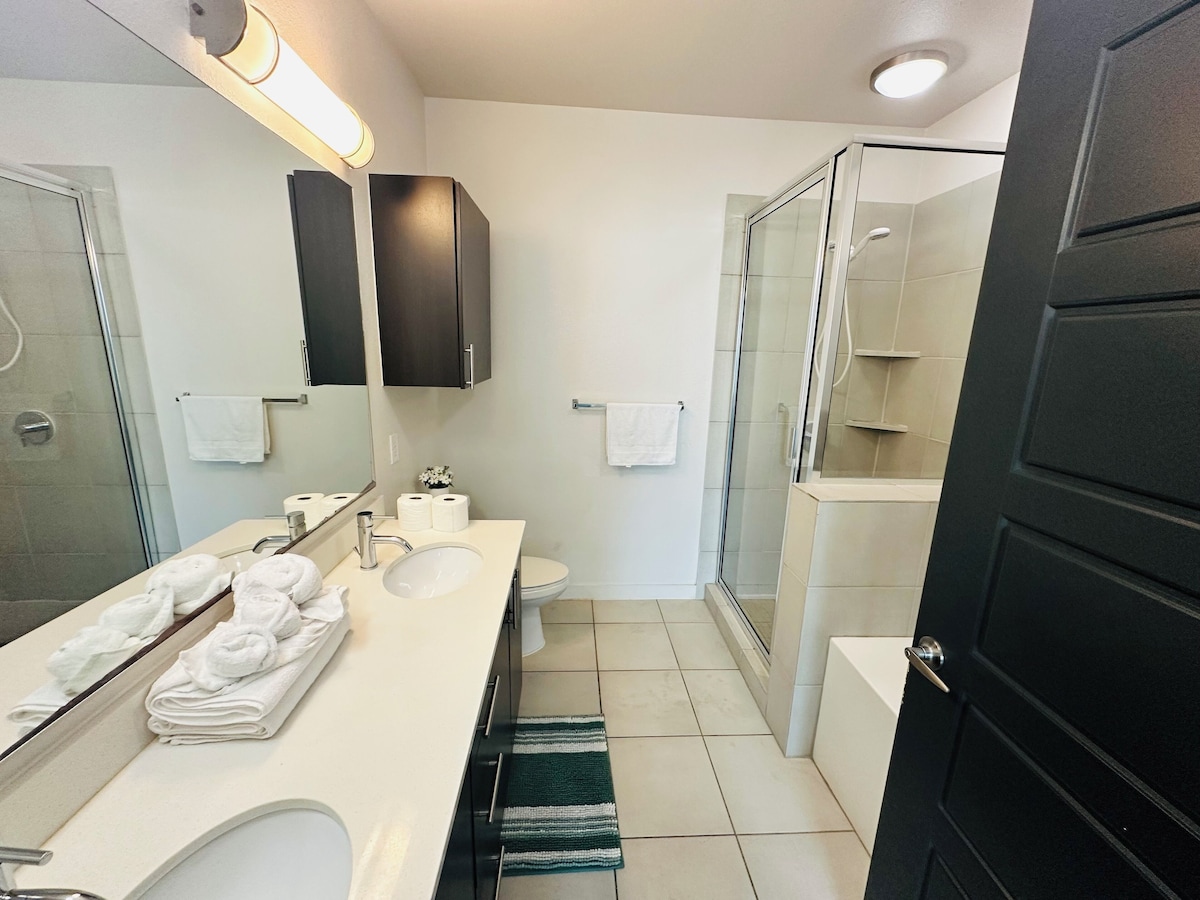 Photo 8 of Charming 2-bedroom in Houston Medical Center Next to NRG Stadium