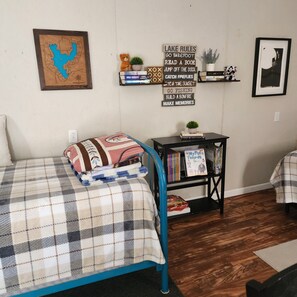 1 bedroom, free WiFi, bed sheets