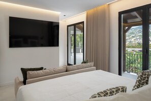 3 chambres, fer et planche à repasser, Wi-Fi, draps fournis