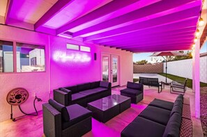 Terrace/patio - Private Pickleball Court, Pool/Spa, Game Room!  Luxe Furnishings! (Indio)
