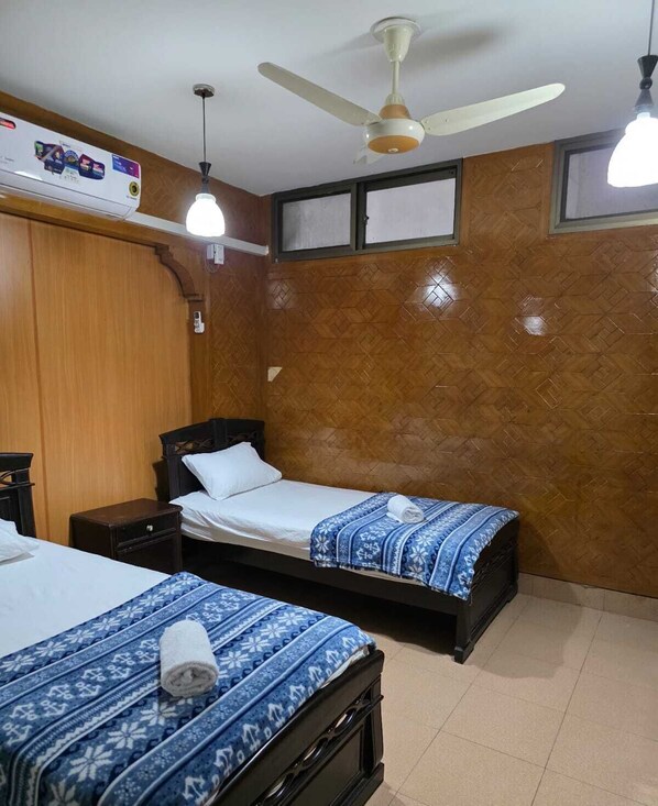 3 bedrooms, iron/ironing board, free WiFi, bed sheets