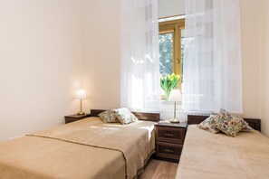 2 bedrooms, in-room safe, iron/ironing board, travel crib