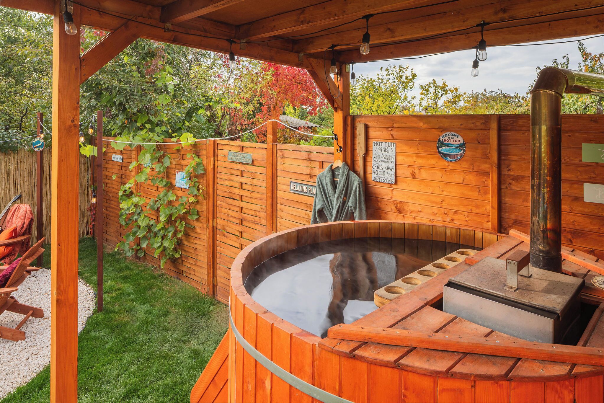 Outdoor spa tub