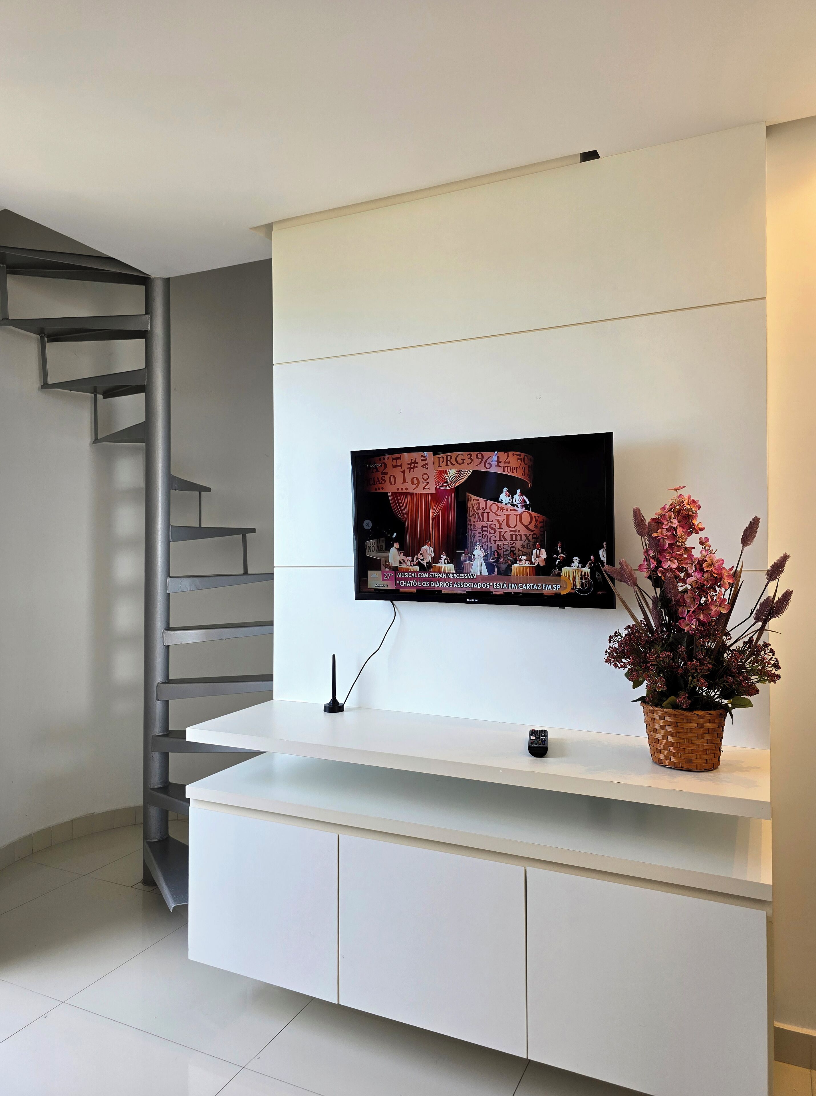 Apartment | Living area | 32-inch LED TV with digital channels
