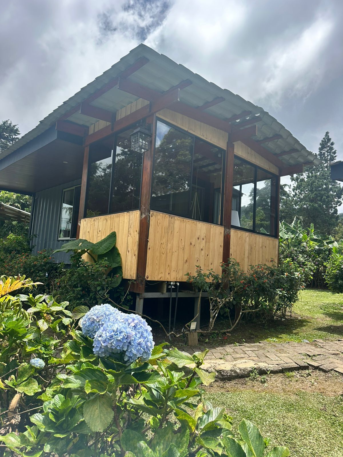 Habitación cuádruple panorámica, balcón, vista a la montaña | Wifi gratis 