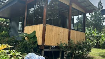 Habitación cuádruple panorámica, balcón, vista a la montaña | Wifi gratis