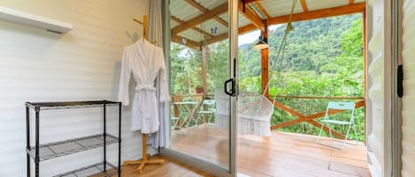 Panoramic Quadruple Room, Balcony, Mountain View