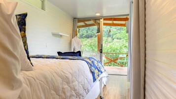 Panoramic Quadruple Room, Balcony, Mountain View