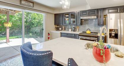 Charming retreat in Aurora - Welcome to the Coop on Nassau.