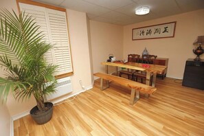 Dining - Fullerton Manor Inn (Niagara Falls)