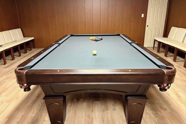 غرفة الألعاب