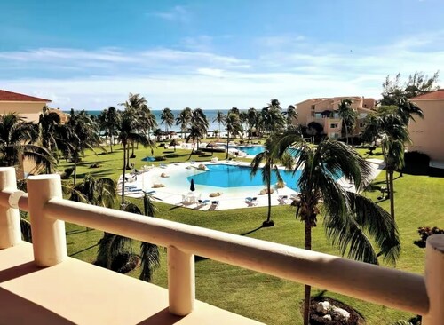 Cozy Penthouse W/Pool-BeachAccess-PrivateJacuzzi