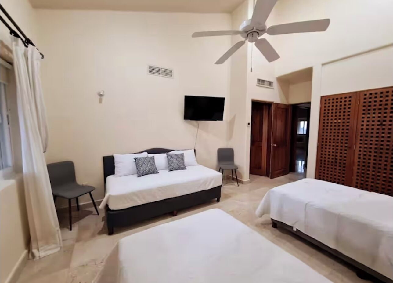 2 bedrooms, iron/ironing board, WiFi, bed sheets