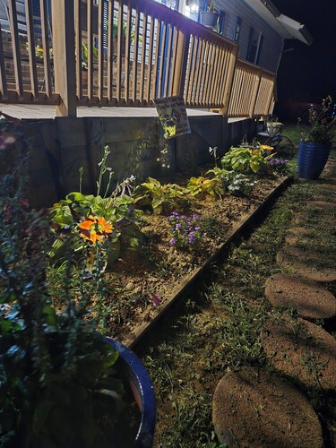 Charming getaway,  sleeps 9, easy access, 8 miles to battlefields, pet friendly.