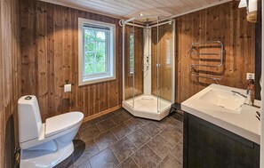 Shower - Amazing home in Veggli with WiFi (Veggli)