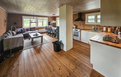 Amazing home in Veggli with WiFi