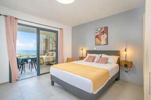 4 bedrooms, iron/ironing board, free WiFi, bed sheets - Luxury villa for 10 with amazing views (Le Diamant)