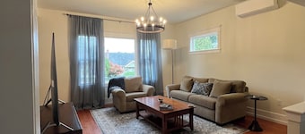 Newly remodeled and centrally located Tacoma Craftsman close to UPS