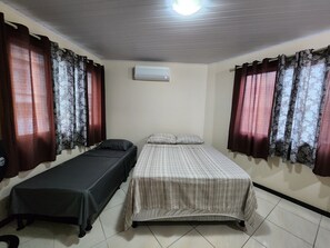 1 quarto, ferros/tábuas de passar roupa, Wi-Fi, roupa de cama
