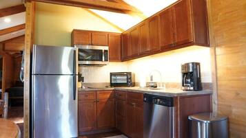 Micro-ondes, four, plaque de cuisson, lave-vaisselle