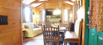 Mouse House Cabin: Disney's Legacy Fort Wilderness Cabin in Kissimmee