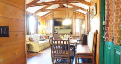 Mouse House Cabin: Disney's Legacy Fort Wilderness Cabin in Kissimmee