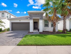 Exterior - ⭐ Magic Stay Villa 4 BR Home Near Disney-EXTREMELY CLEAN/GREAT LOCATION (Kissimmee)