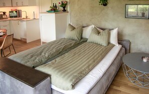 1 bedroom, free WiFi - 1 bedroom lovely apartment in Saltsjö Boo (Saltsjö Boo)