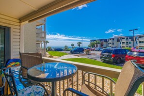 Outdoor dining - Tranquil First Floor 2 Bedroom Condo at Ocean Forest Villas! Sleeps 6! (Myrtle Beach)