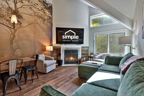 Trailside Loft at Pico | Ski-In/Out Condo w/ Loft + 2BR | Steps to Lift