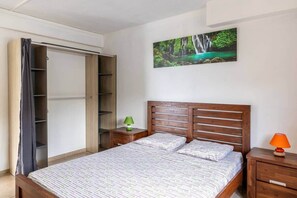 2 bedrooms, free WiFi, bed sheets