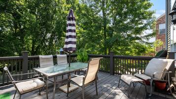 Tempat makan outdoor