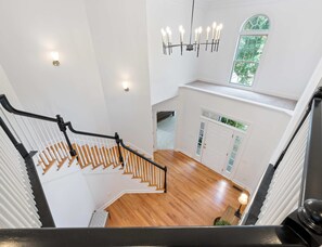 House, Multiple Beds, Patio, Garden View (Thompson's Station Serenity) | Interior